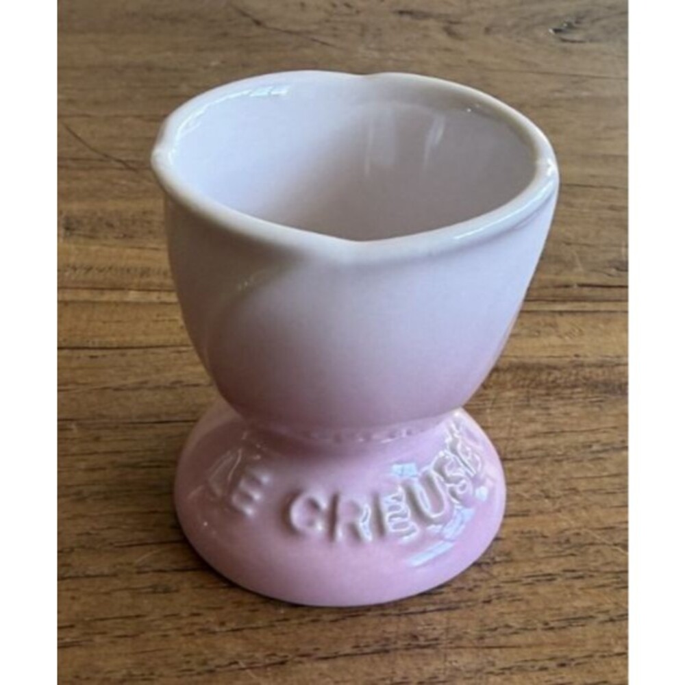 Le Creuset Stoneware Jardin Relief Collection Egg Cup Shell Pink NEW